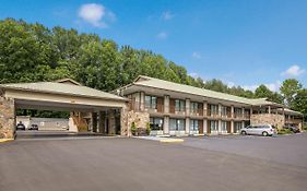 Quality Inn & Suites Mt Chalet